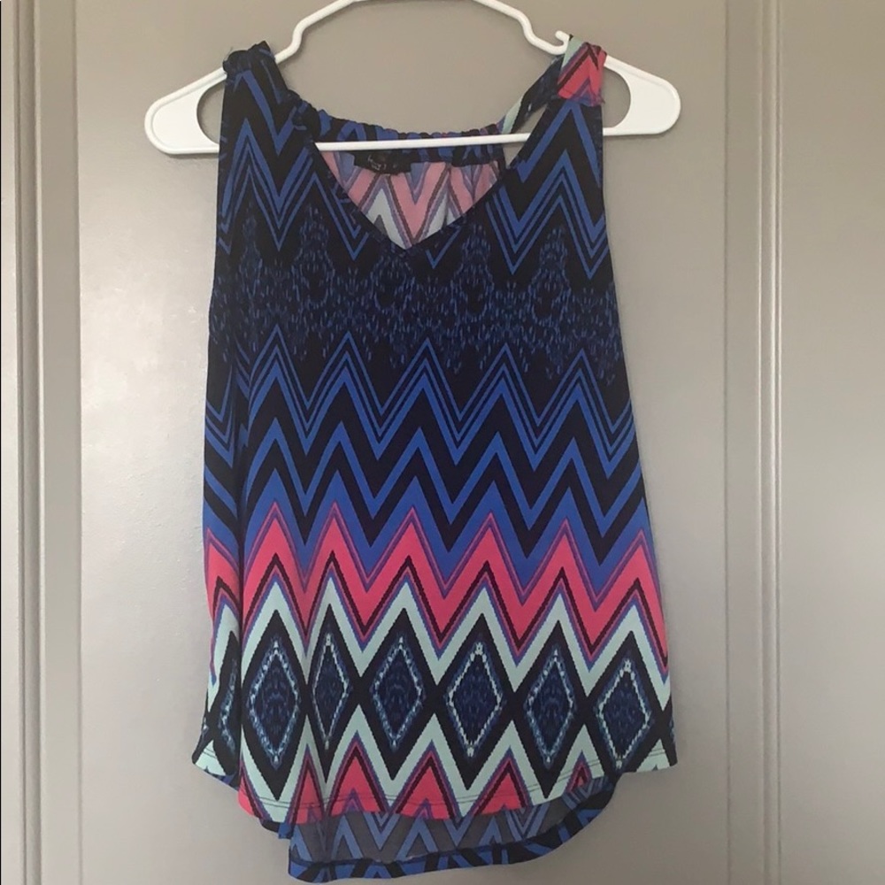 AZTEC PATTERN TOP/BLOUSE